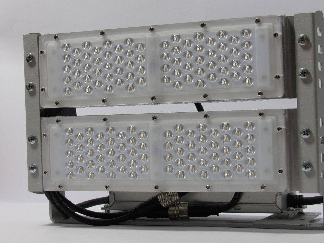 Светодиодный светильник ALV-ARM80-5K промышленное осветление LED